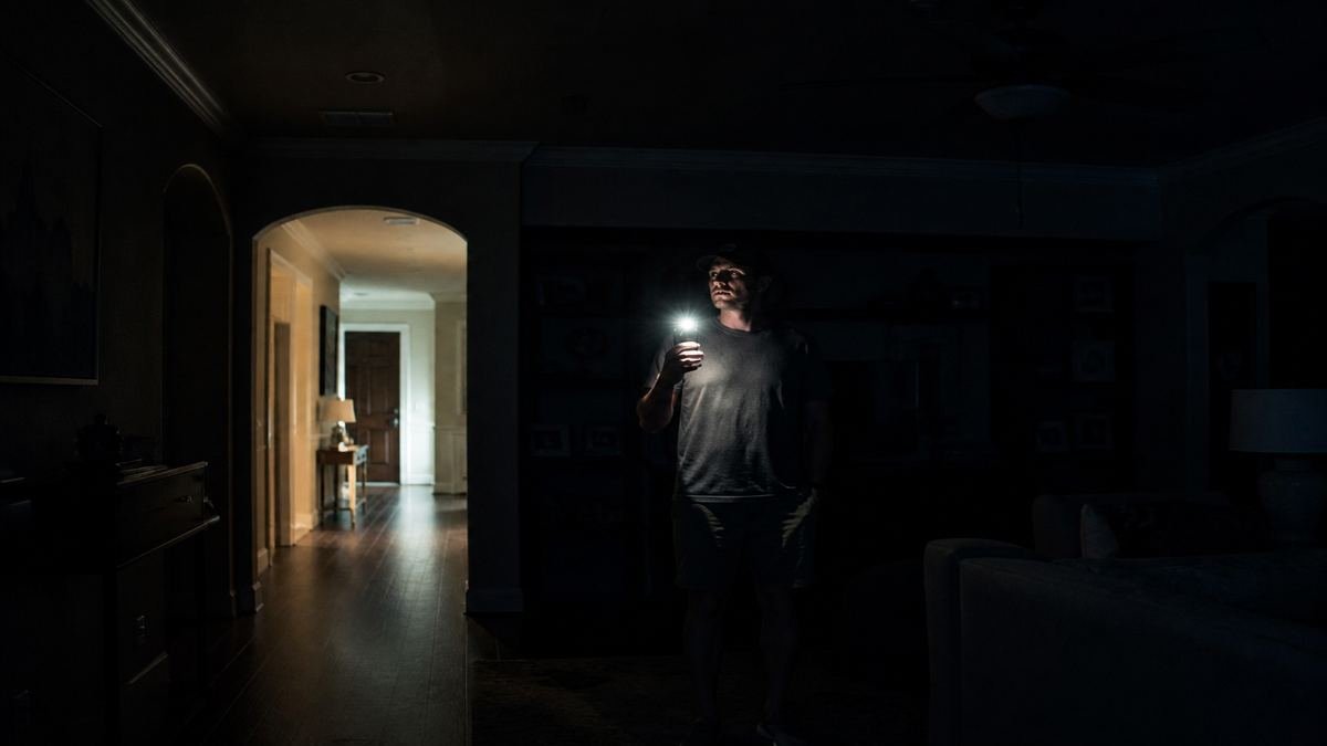 One room dark during a partial power outage — Power Outage in Only One Room? Here is What It Means